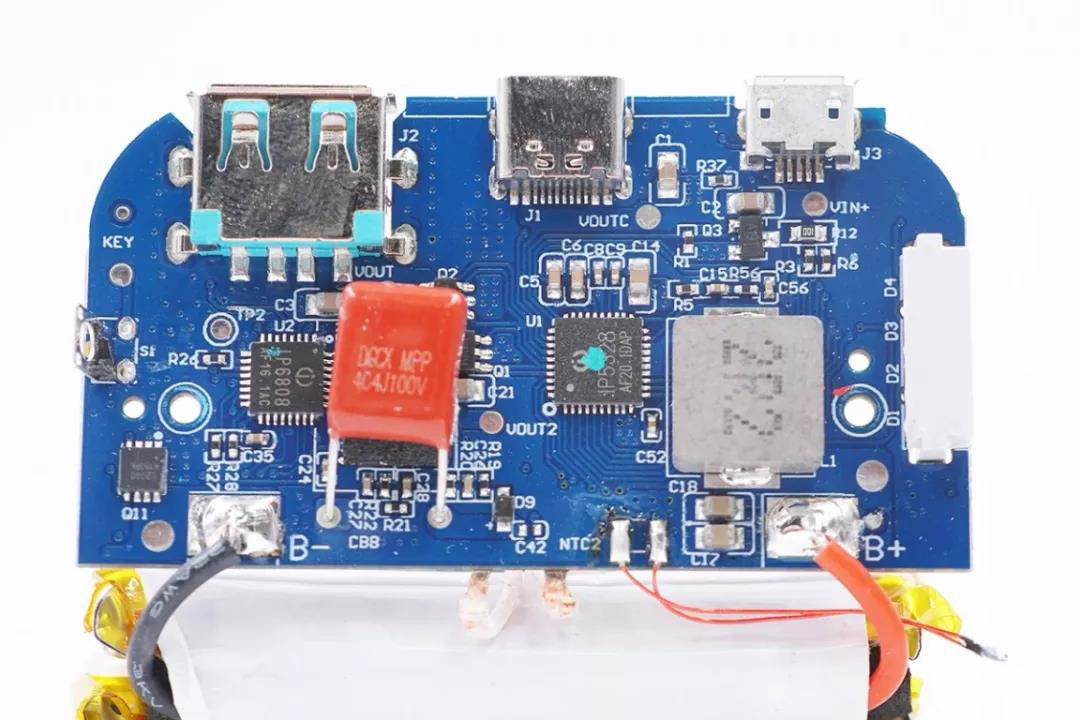 中出人妻中文字幕无码